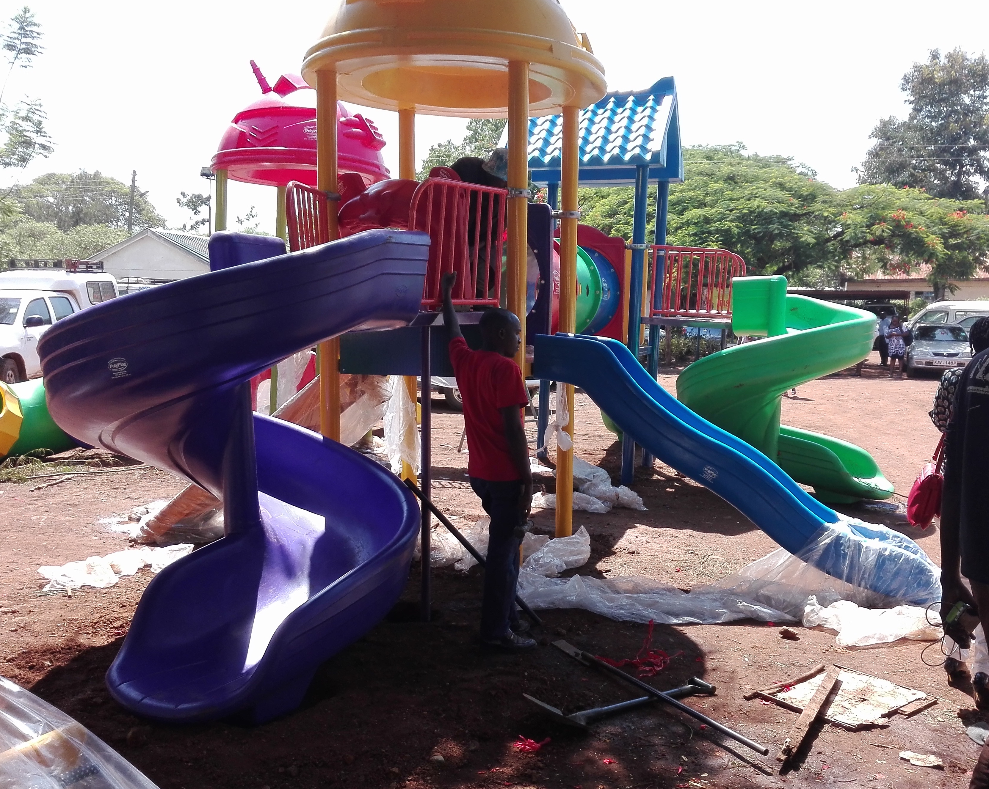 Play structure